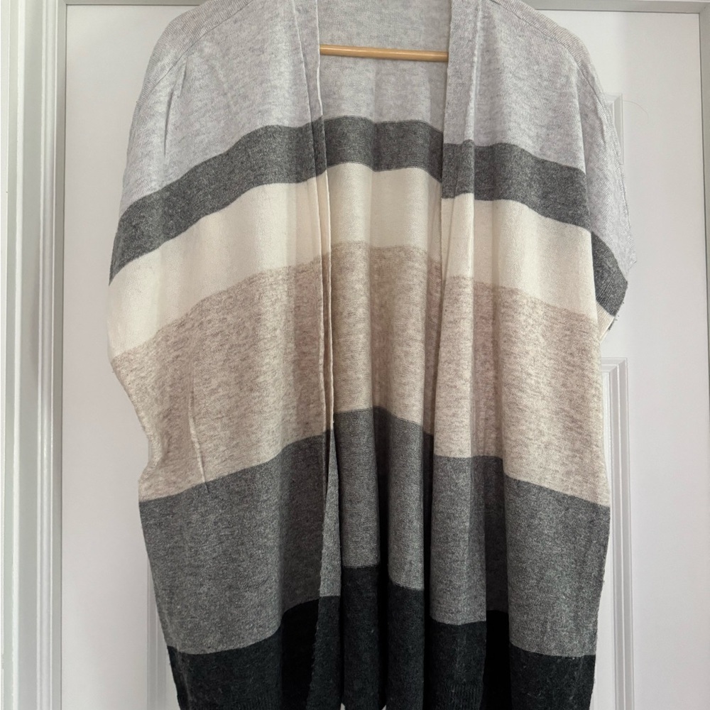 LOFT Gray and Cream Shrug with Dolman Sleeves